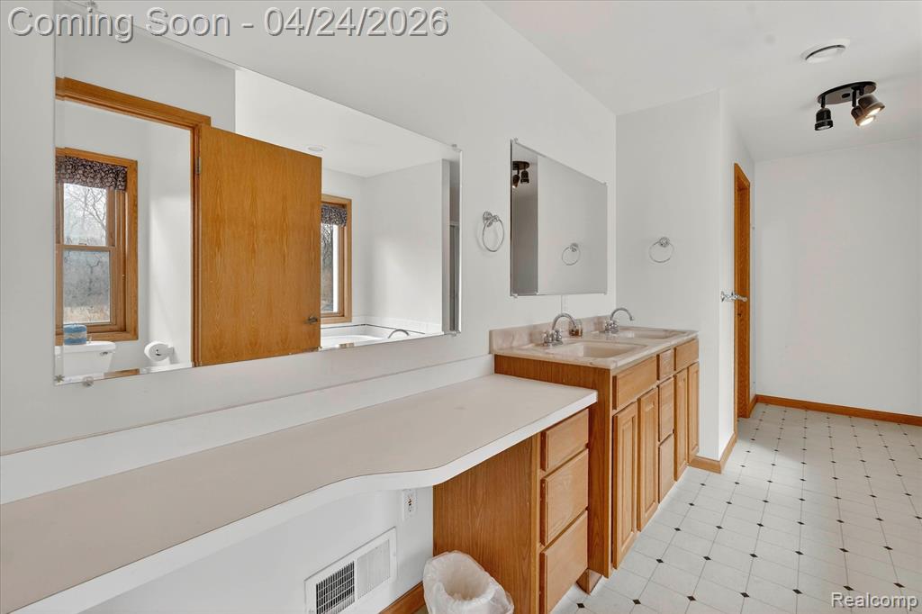 5640 Fisher Road, Howell, MI 48855 — Photo 30