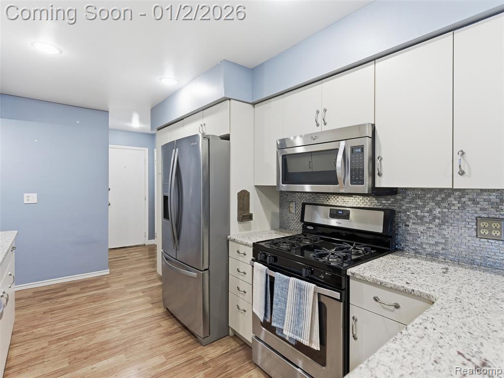 8967 Briarwood Drive, Plymouth, MI 48170 — Photo 15