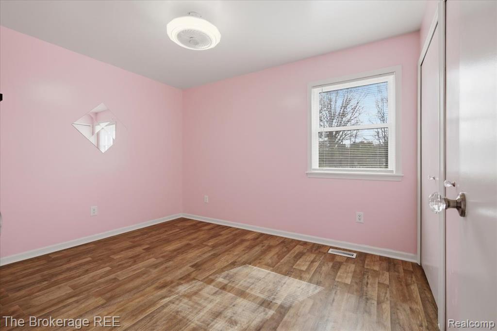 8254 Nichols Road, Gaines Vlg, MI 48436 — Photo 35