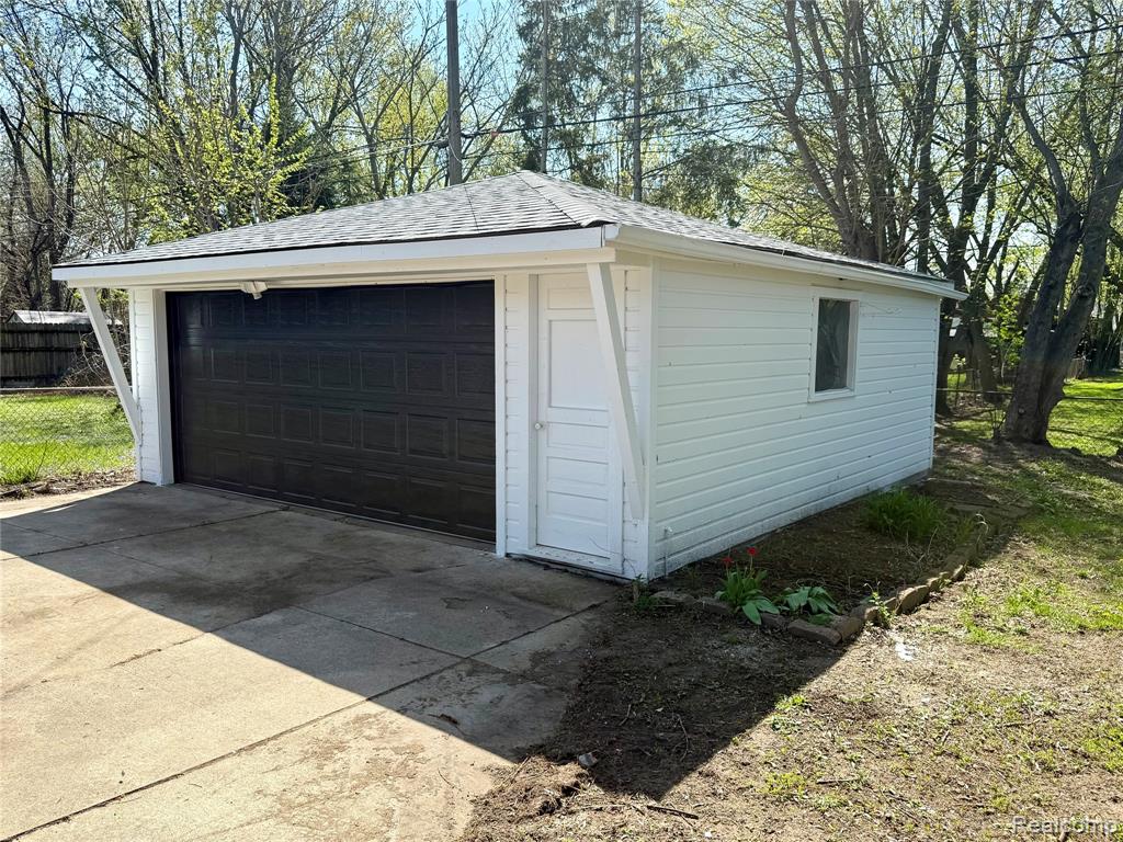 21805 Pleasant Avenue, Eastpointe, MI 48021 — Photo 7