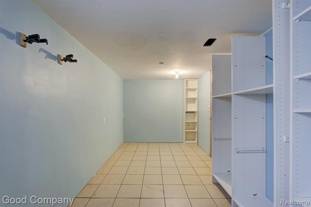 736 E Meyers Avenue, Hazel Park, MI 48030 — Photo 38