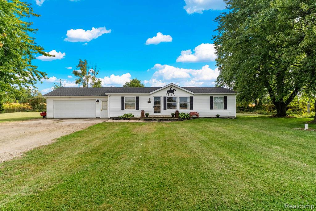 5087 W Sanilac Road, Snover, MI 48472 — Photo 2