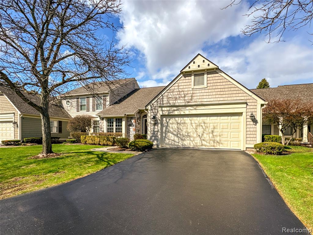 741 Briar Hill Lane, 111, Bloomfield Hills, MI 48304 — Photo 37