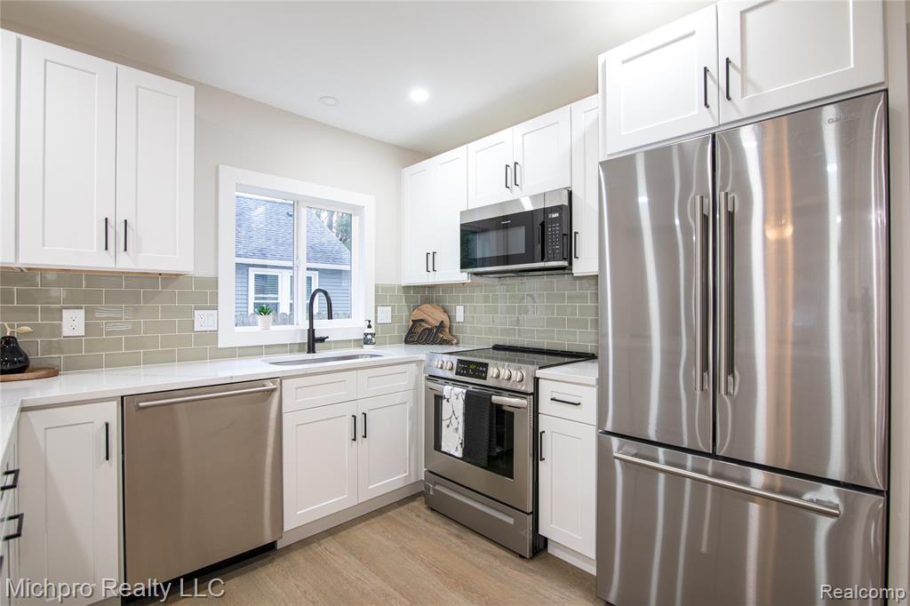 4577 Jerome Road, Clarkston, MI — Photo 10