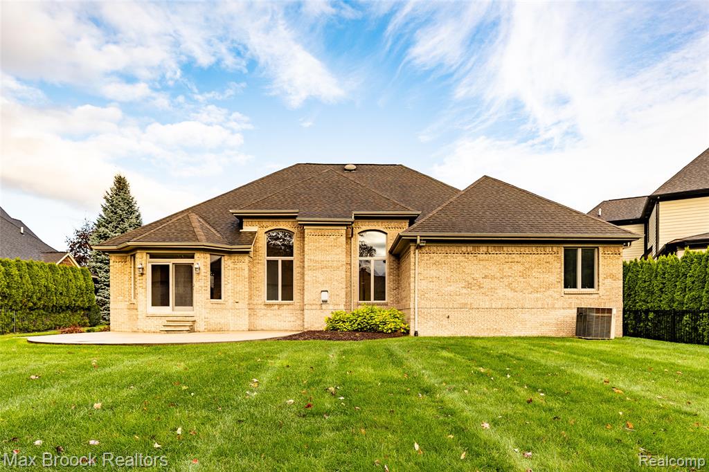 52221 Chickadee, Shelby Twp, MI 48315 — Photo 5