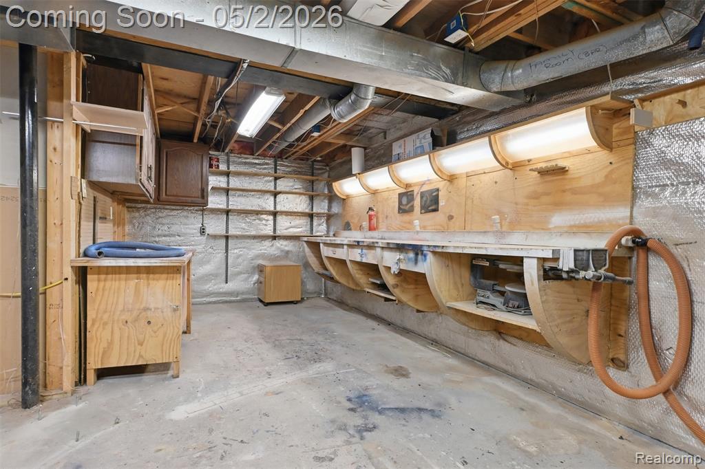 9025 Muirland Drive, Plymouth, MI 48170 — Photo 45