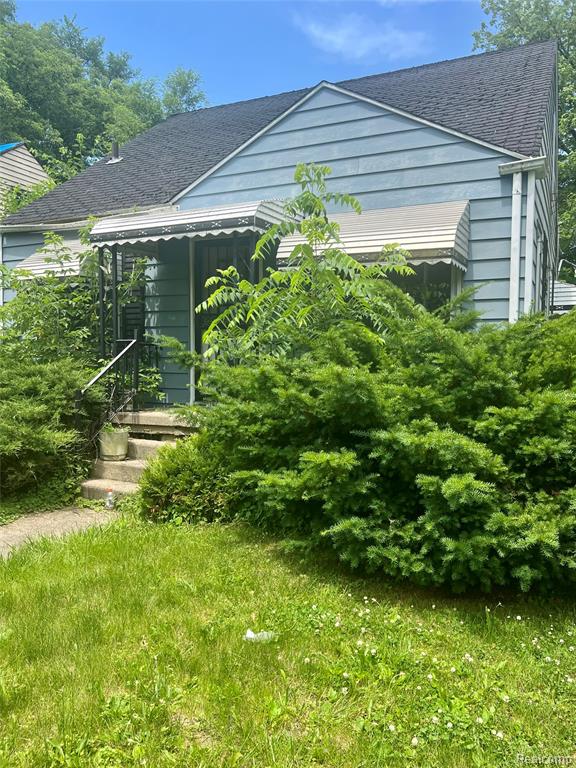 638 W Pulaski Avenue, Flint, MI 48505 — front exterior