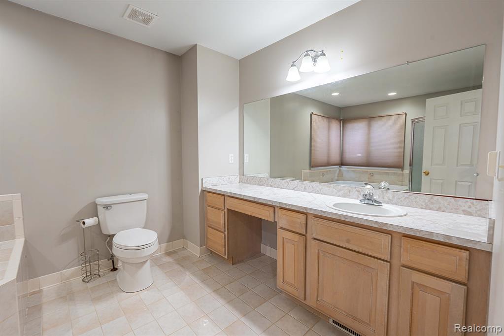 52201 BOLAND Road, Chesterfield, MI 48047 — Photo 20