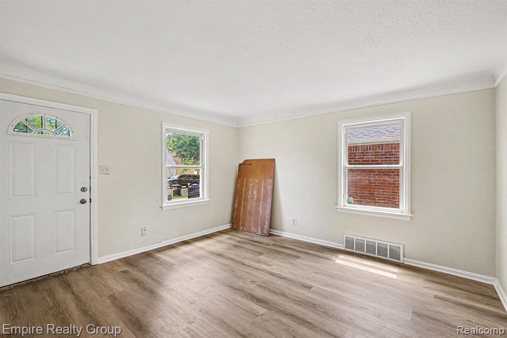 4575 Neff Avenue, Detroit, MI 48224 — Photo 5