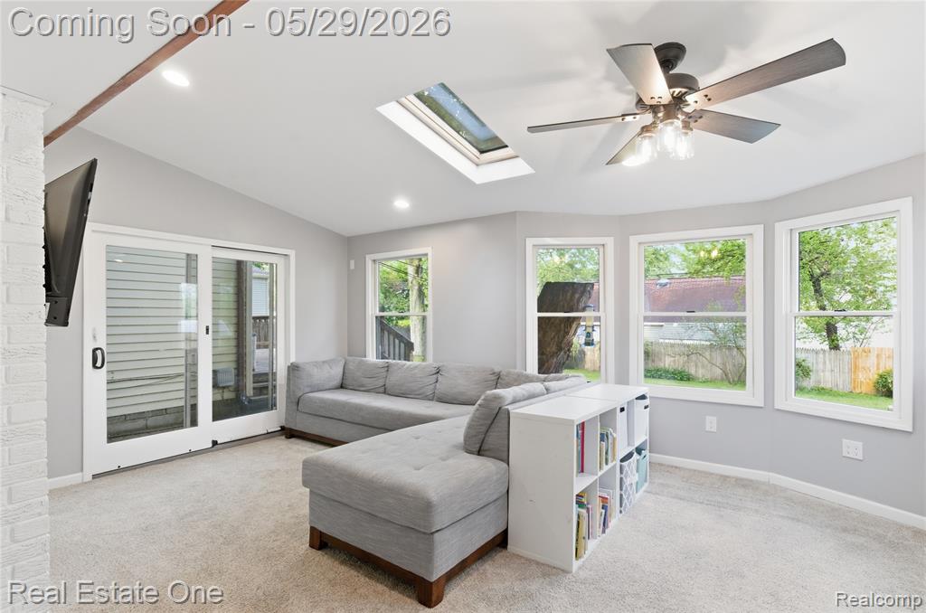 733 S Webik Avenue, Clawson, MI — Photo 33