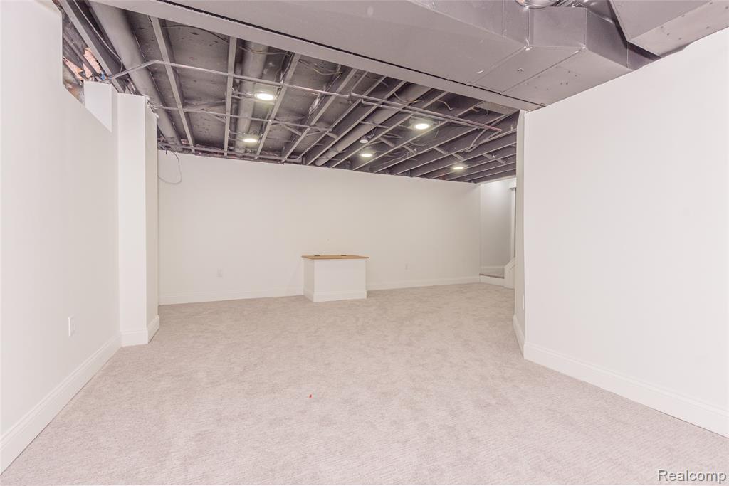 5590 Bayswater Road, West Bloomfield, MI — Photo 43