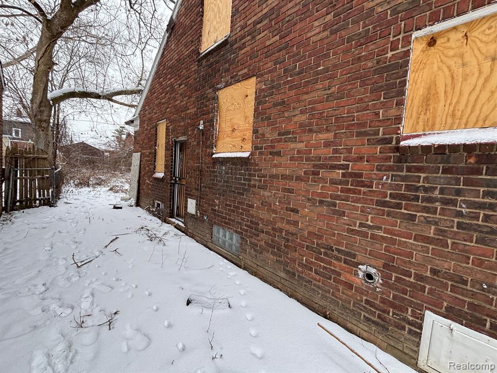 9153 WARD Street, Detroit, MI 48228 — Photo 23