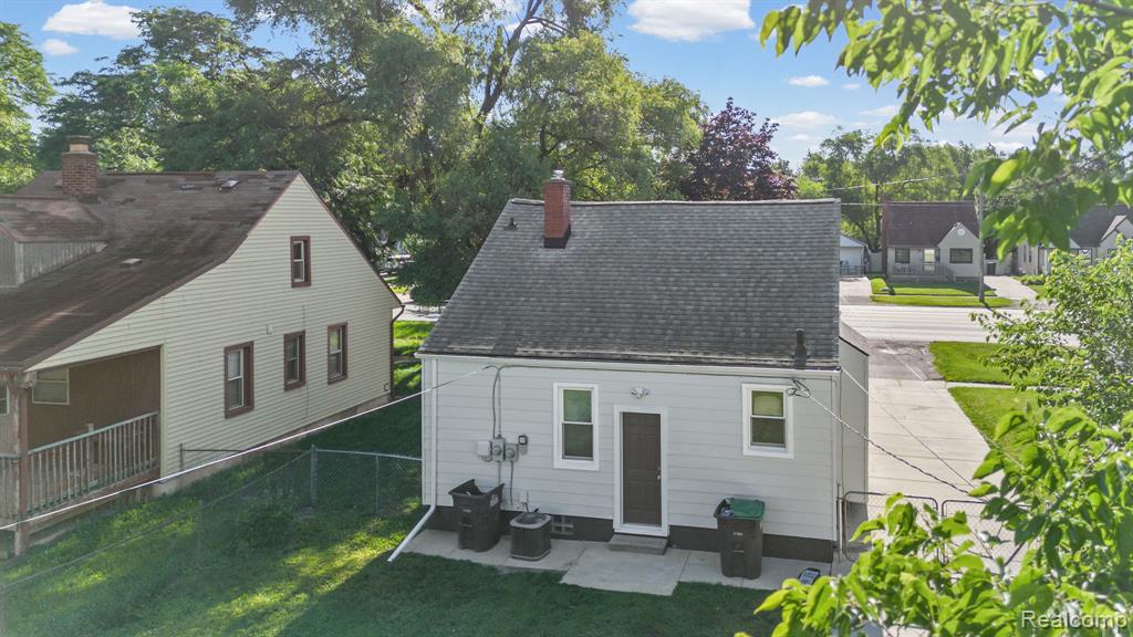 6556 Pelham Road, Taylor, MI 48180 — Photo 24