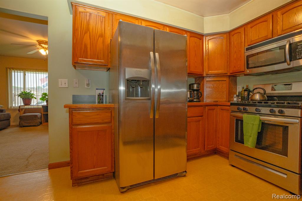 41381 Clayton Street, Clinton Twp, MI 48038 — Photo 9