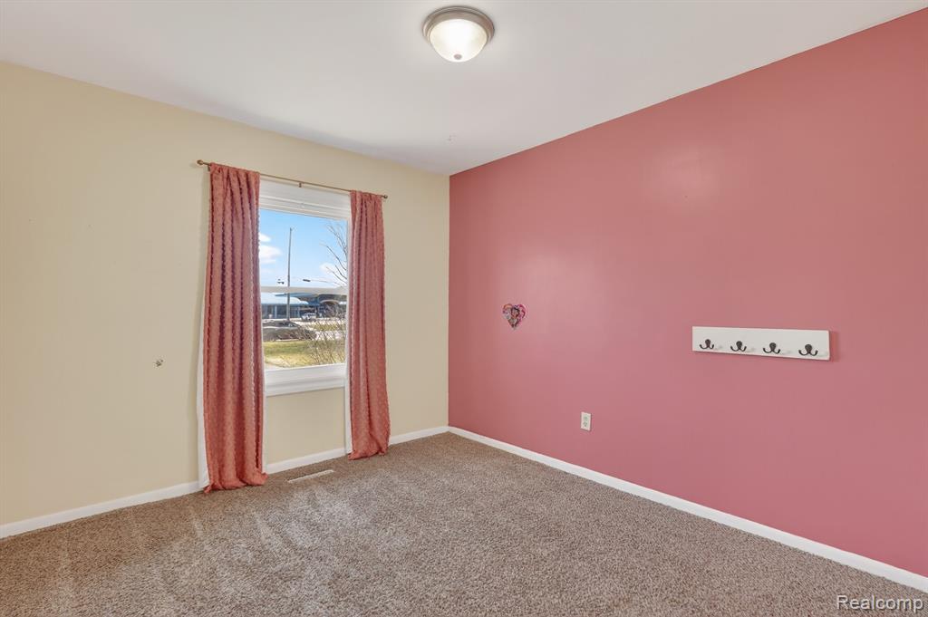 1325 N Linden Road, Flint, MI 48532 — Photo 7