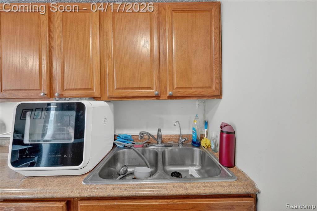102 S Matteson Street, Capac, MI 48014 — Photo 21