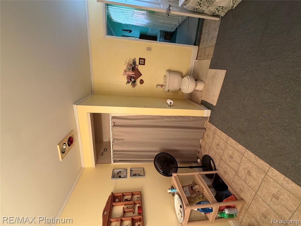 601 HOLLY BUSH DRIVE, Holly, MI 48442 — Photo 7