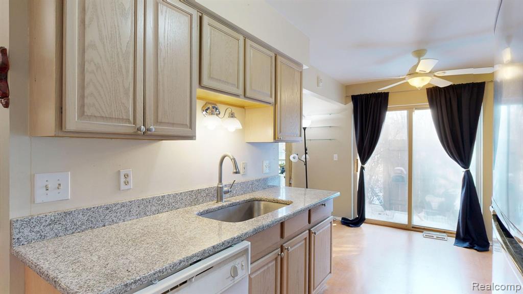 3016 Forest Creek Court, Ann Arbor, MI 48108 — Photo 10