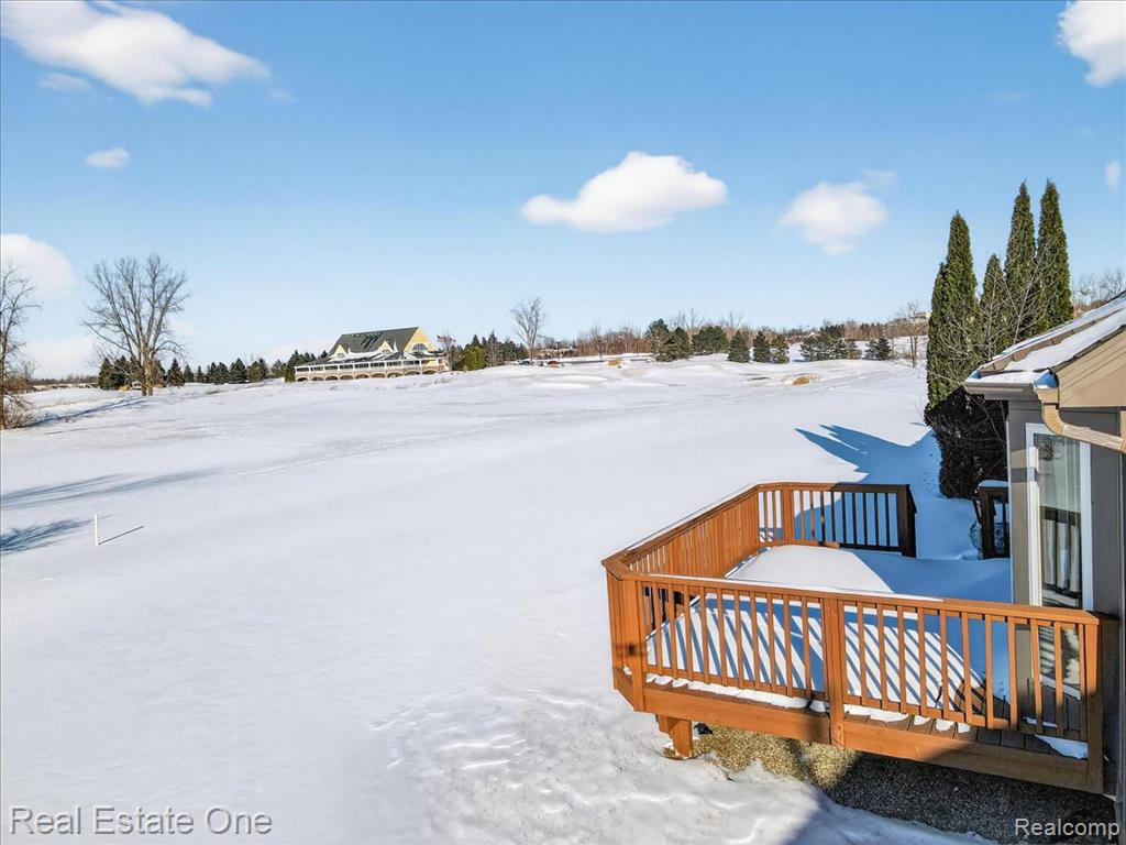 460 Golf Villa Drive, 9, Oxford, MI 48371 — Photo 4