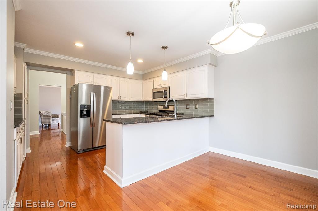 6534 RED CEDAR Lane, West Bloomfield, MI 48324 — Photo 13