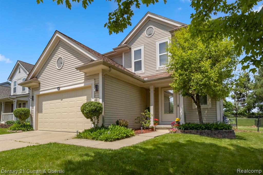 8611 BARRINGTON Drive, Ypsilanti, MI 48198 — Photo 2