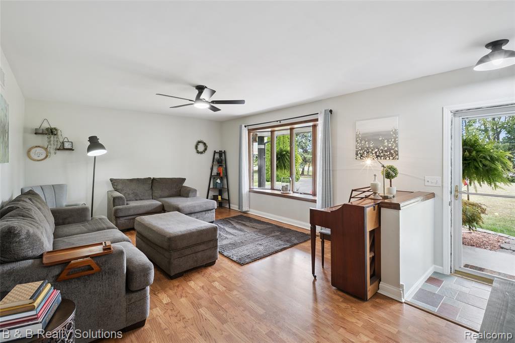 54675 Romeo Plank Road, Macomb, MI 48042 — Photo 8