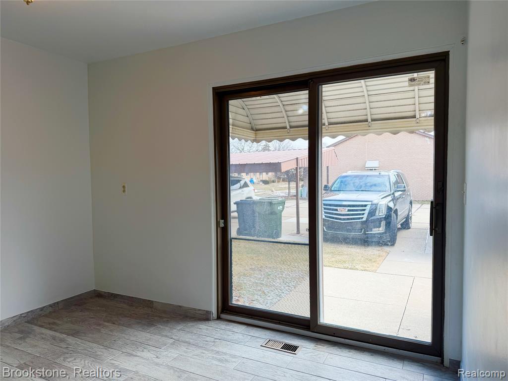 8401 18 Mile Road, 196, Sterling Heights, MI 48313 — Photo 10