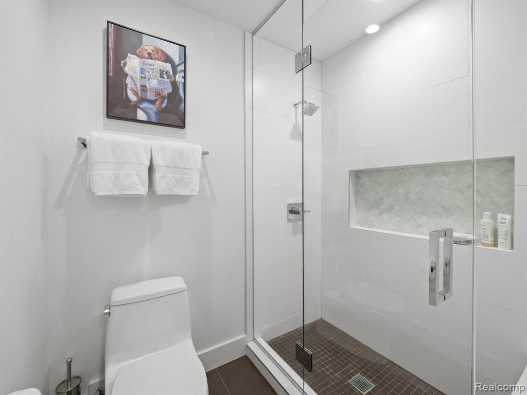 4382 KNIGHTSBRIDGE Lane, West Bloomfield, MI 48323 — Photo 14