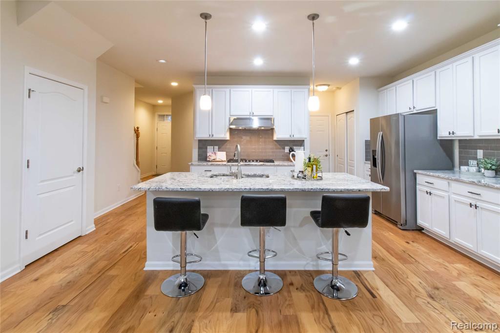 43635 CHANCELLOR LANE, Novi, MI — Photo 11