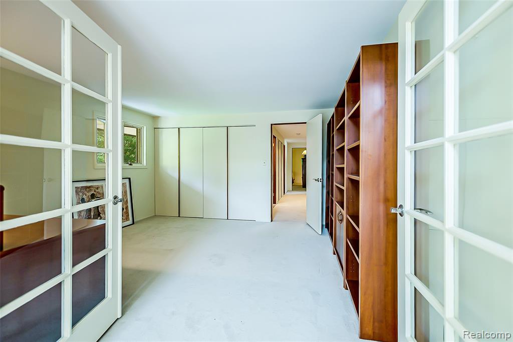 581 Woodway Court, Bloomfield Hills, MI 48302 — Photo 36