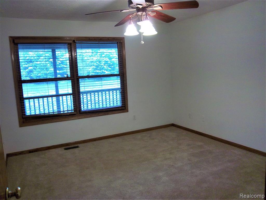 5868 S LOVEJOY Road, Perry, MI 48872 — Photo 16