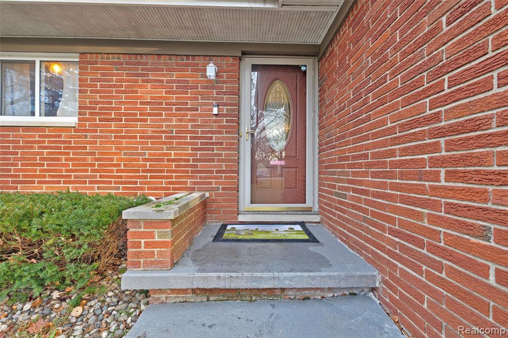 5379 Linden Road, Swartz Creek, MI 48473 — Photo 2