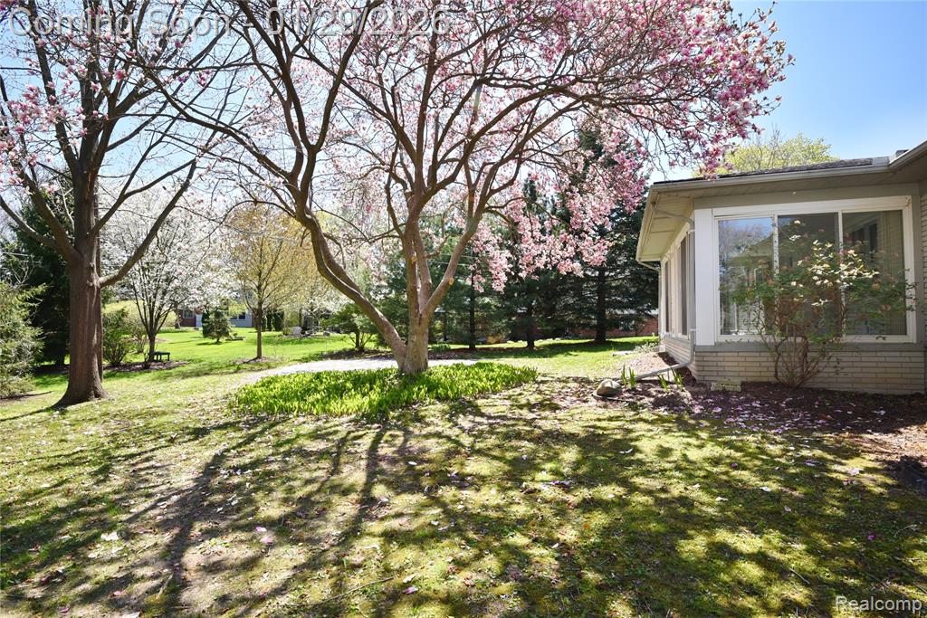 5255 KELLEN Lane, Bloomfield Hills, MI 48302 — Photo 30