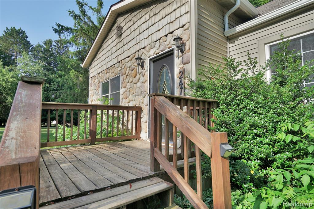 2476 Vandekarr Road, Owosso, MI 48867 — Photo 6