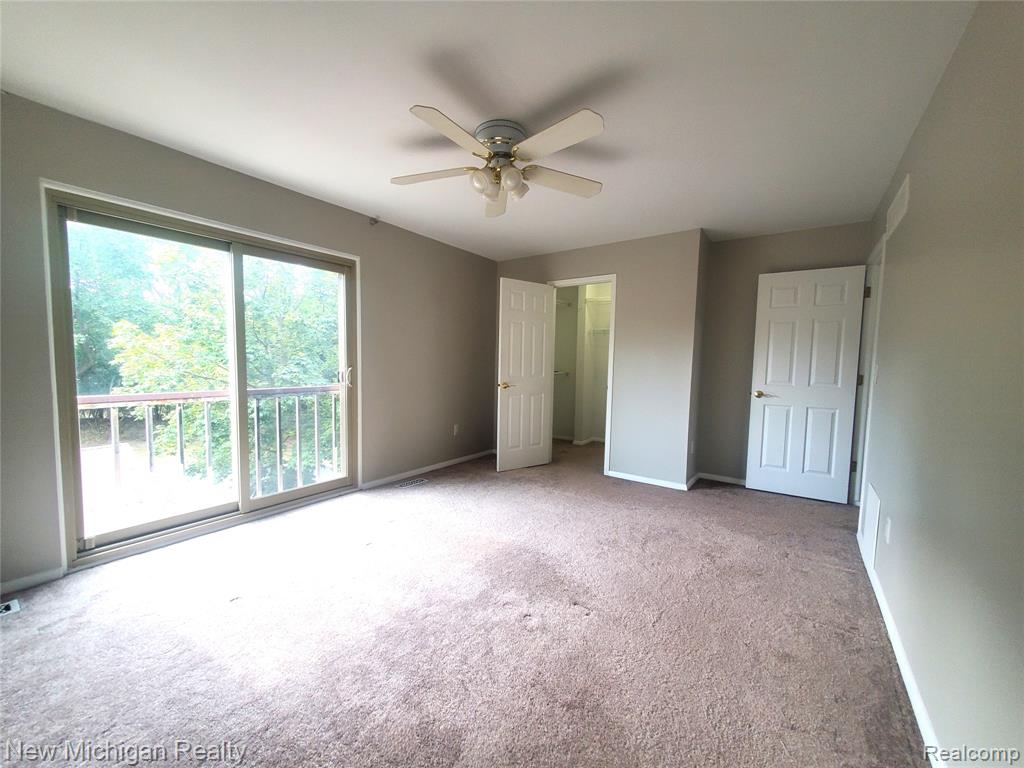 673 Oakbrook W, Rochester Hills, MI 48307 — Photo 18
