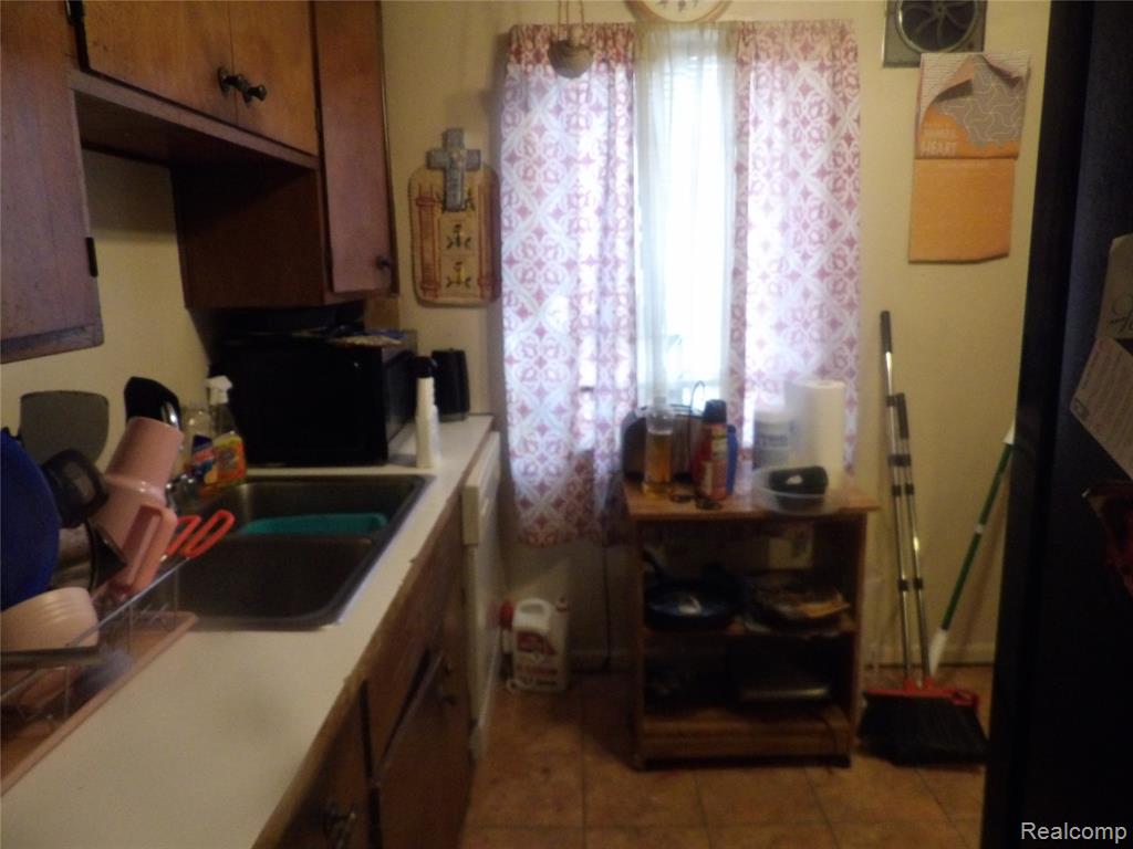 10945 Peerless Street, Detroit, MI 48224 — Photo 2
