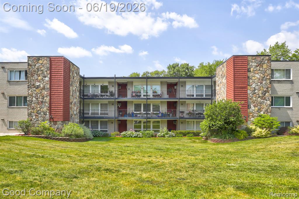 4345 Crooks Road, 4, Royal Oak, MI 48073 — front exterior