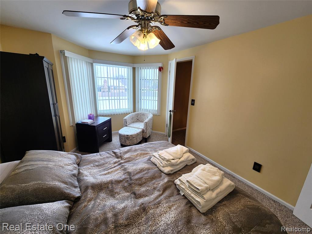 45529 Essex Drive, Macomb, MI 48044 — Photo 18