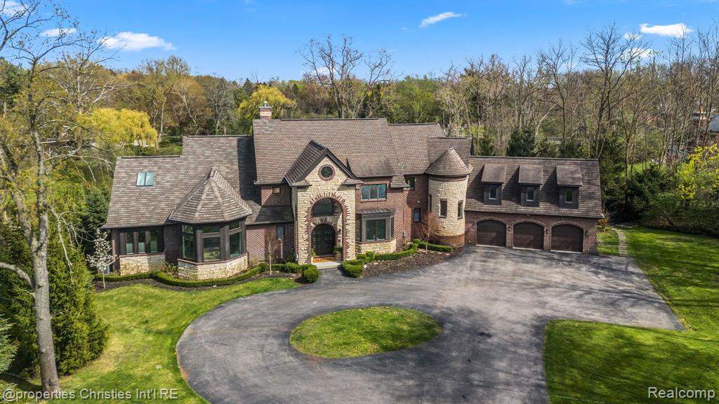 920 SOUTHDOWN Road, Bloomfield Hills, MI 48304 — Photo 2