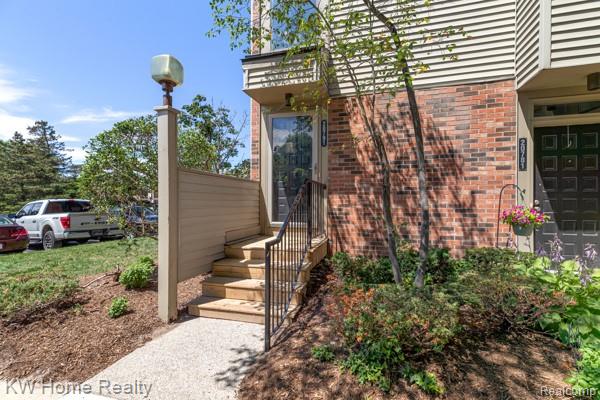 20791 Indian Creek Drive, 78, Farmington Hills, MI 48335 — Photo 4