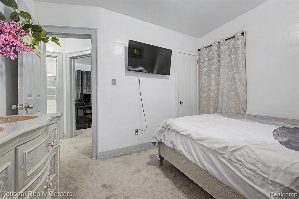 6348 Coleman Street, Dearborn, MI 48126 — Photo 17