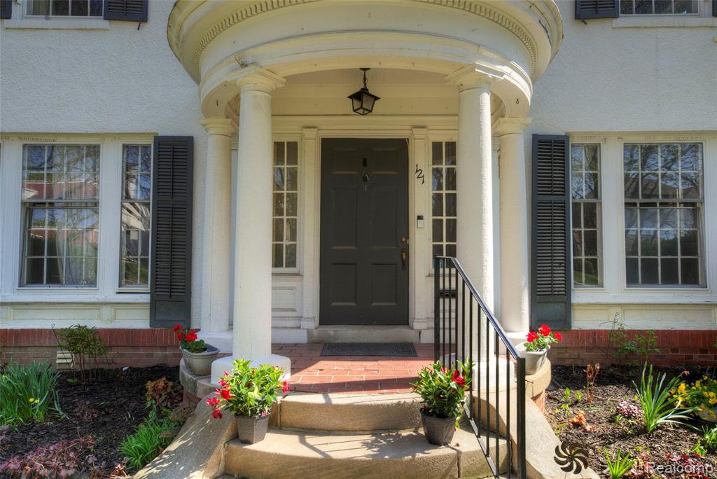 121 Longfellow Street - Photo 3
