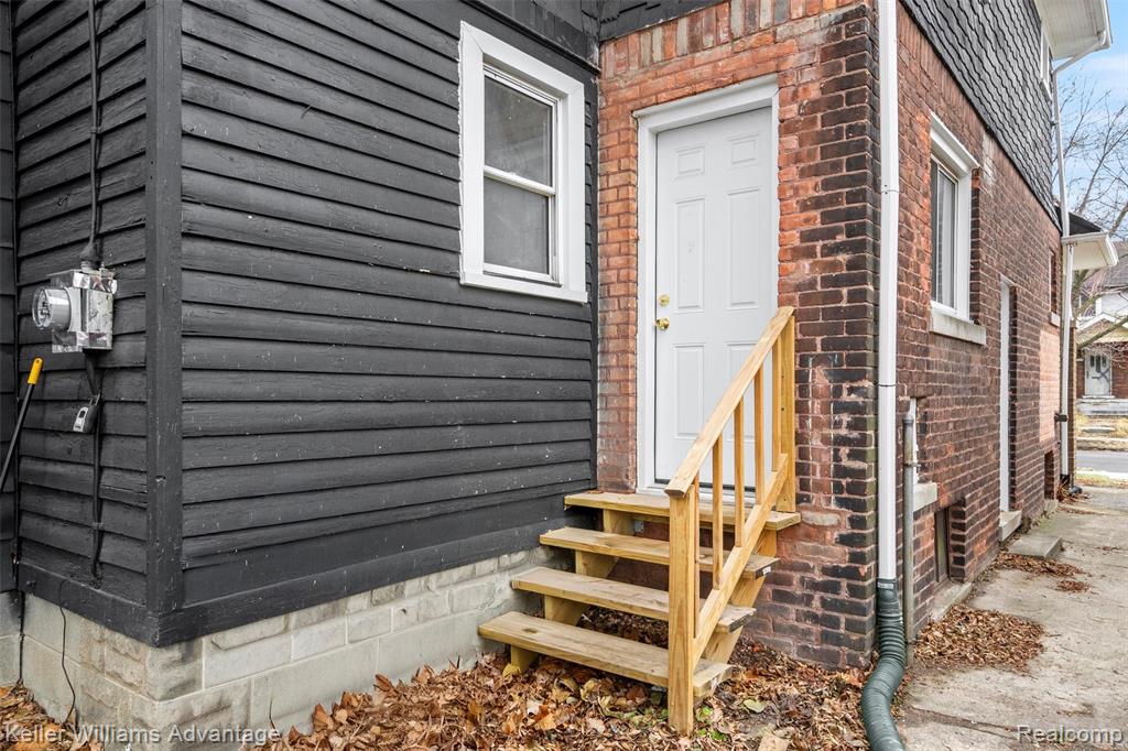 2427 Highland Street, Detroit, MI 48206 — Photo 26