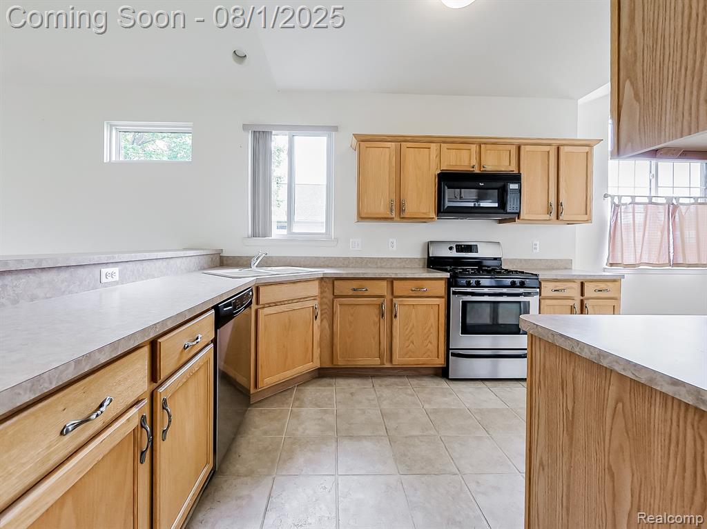 49798 Muskegon River Drive, Macomb, MI 48042 — Photo 3