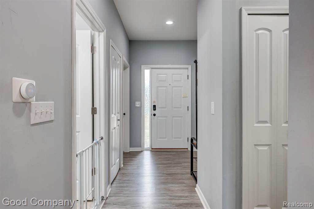 2763 AMBASSADOR Drive, Ypsilanti, MI 48198 — Photo 4