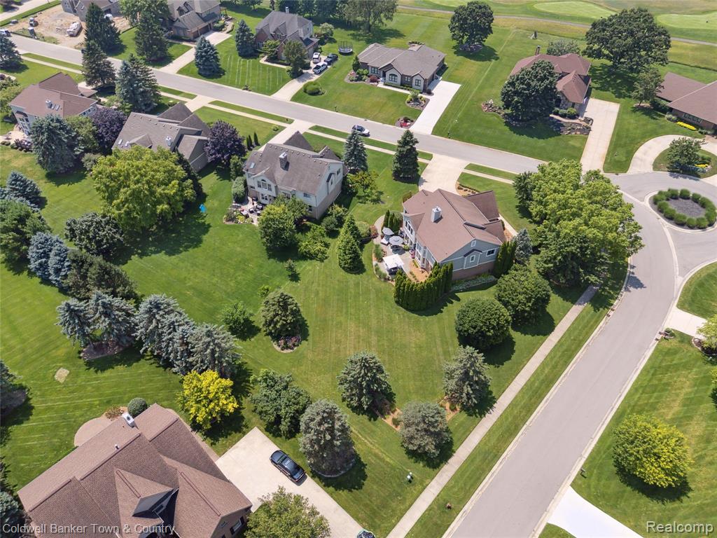 324 Nairn Circle, Highland, MI — Photo 86