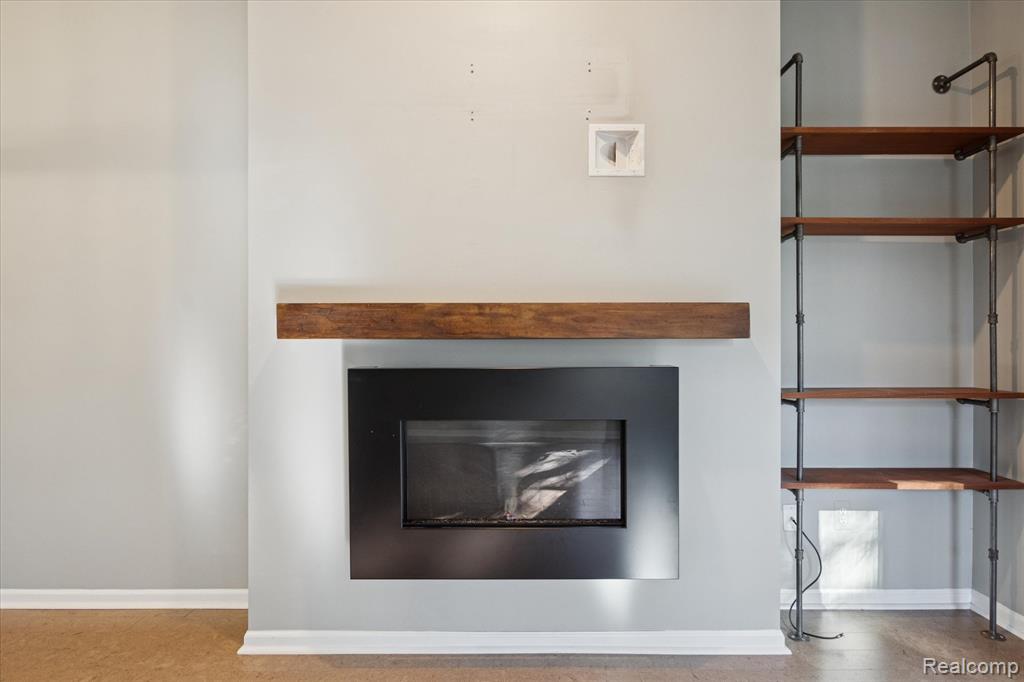 5585 Woodruff Shore Drive, Brighton, MI, 48116