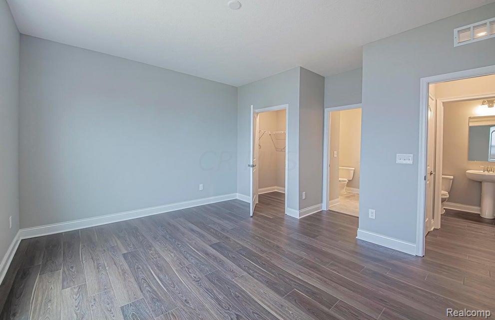 50617 Crusader Drive, Macomb, MI 48042 — Photo 8