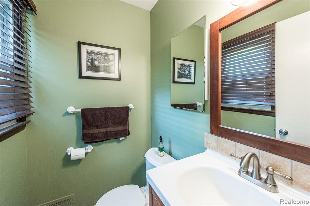 4220 Arlington Drive, Royal Oak, MI 48073 — Photo 28