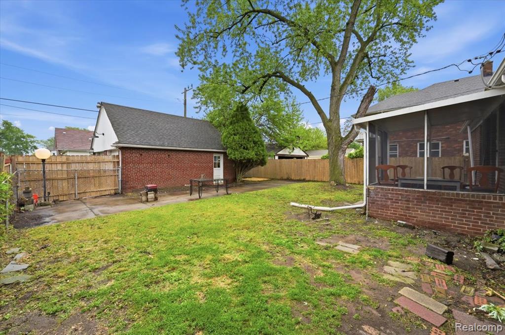 15376 Gilchrist Street, Detroit, MI 48227 — Photo 29